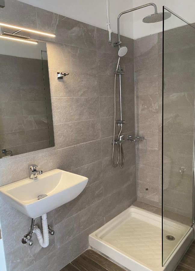 The Olive Ocean Apartman Toló Kültér fotó